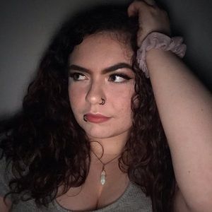 Meet your Posher, Chloe